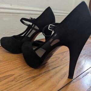 Call it Spring Letigione Platform Pump Heels with Sheer Mesh Sides in Black S 6